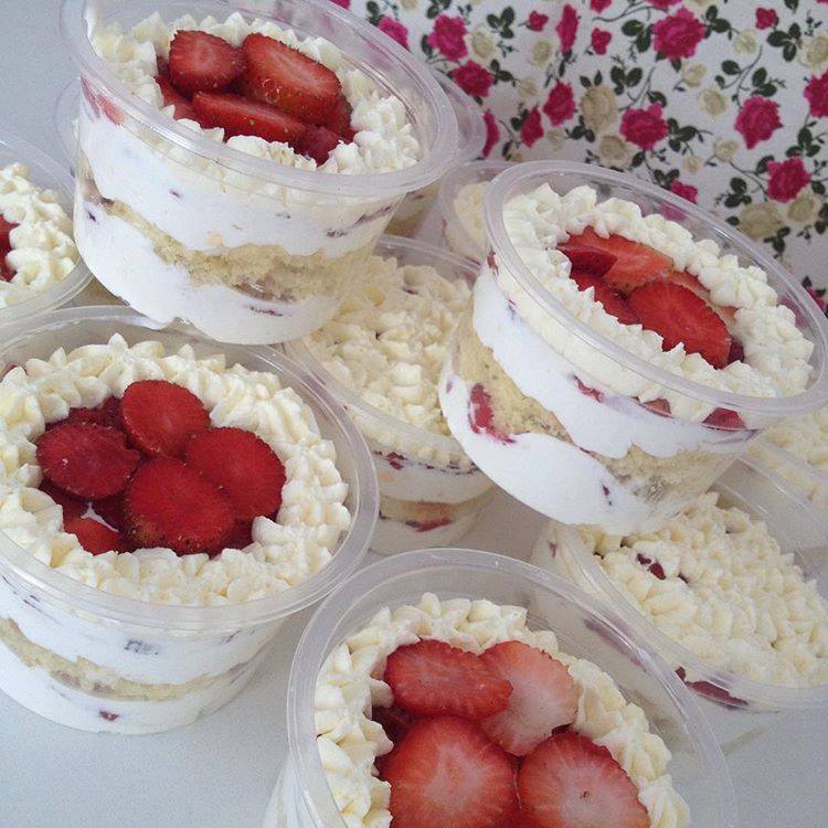 Bolo no Pote de Morango - Veja a Receita: