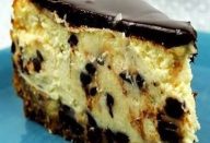 CHEESECAKE COM GOTAS DE CHOCOLATE