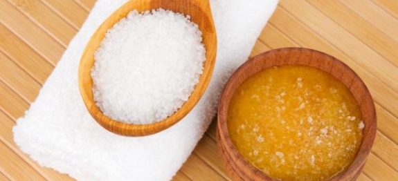 COMO FAZER ESFOLIANTE COM MEL