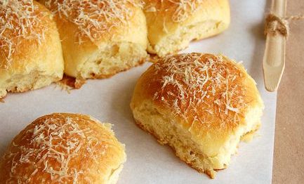 Pãezinhos de parmesão