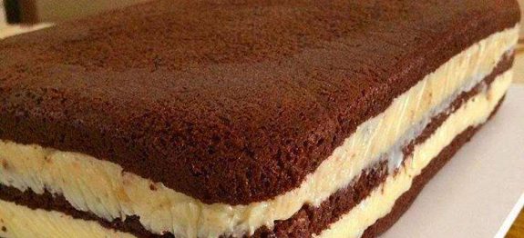 Pão de Ló de Chocolate com Recheio de Brigadeiro Branco