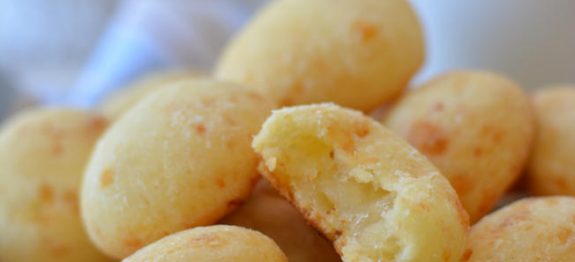 Pão de queijo delicioso!