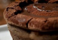 BOLO DENSO DE CHOCOLATE