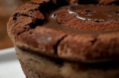 BOLO DENSO DE CHOCOLATE