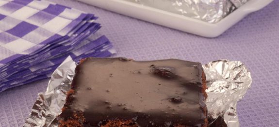 Bolo brownie gelado