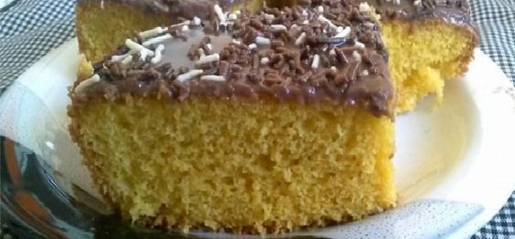 Bolo de Cenoura Fácil com Cobertura