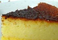 Bolo de milho com recheio cremoso