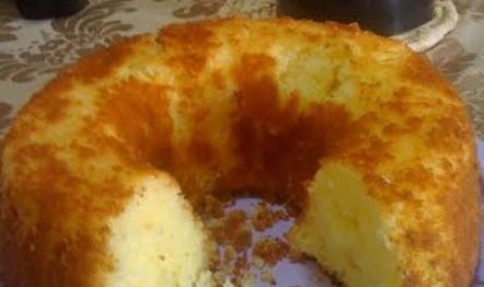 Bolo leva arroz no lugar da farinha de trigo e é sem leite