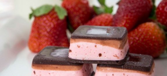 Bombons de sorvete de morango