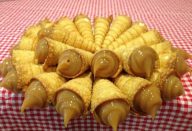 Canudinhos de Doce de Leite com Massa de Pastel