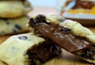 Cookies de Nutella com gotas de chocolate