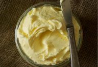 Manteiga Caseira com 2 Ingredientes