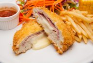 PEITO DE FRANGO RECHEADO E EMPANADO- RECEITA SIMPLES