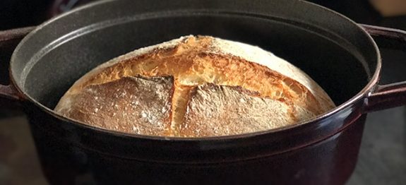 Pão Assado na Panela
