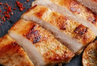 7 macetes na hora de grelhar o frango vão deixar ele muito mais macio e suculento