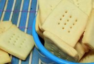 BOLACHINHAS SALGADAS sem glúten e sem lactose! Difícil vai ser você parar de comer!