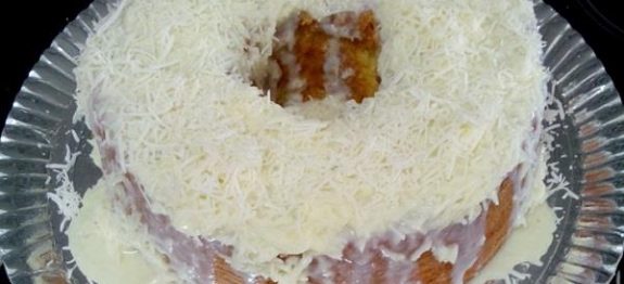 BOLO DE COCO GELADO
