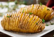 Batata fatiada ao forno incrivelmente gostosa