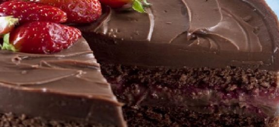 Bolo Danete com Morangos