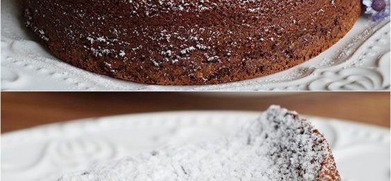 Bolo de chocolate com 2 ingredientes