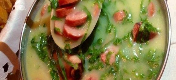 Caldo Verde com Linguiça Defumada