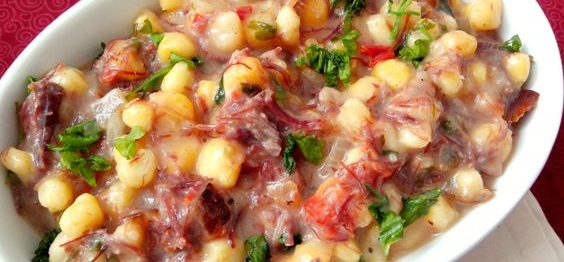 Canjica com carne-seca