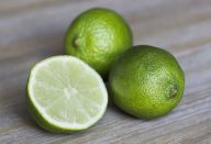 Como fazer arroz soltinho, tirar sal do feijão e mais truques geniais usando limão