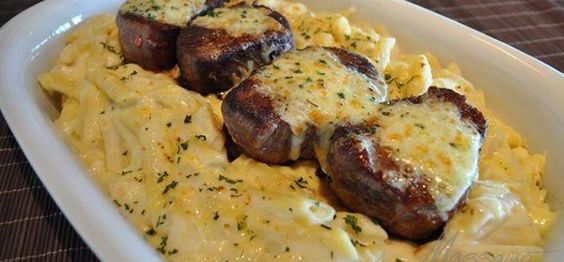 Filé de Frango aos Quatro Queijos