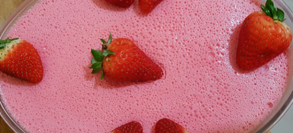 Mousse de Morango com Gelatina