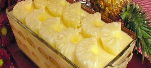 Pavê prático de abacaxi