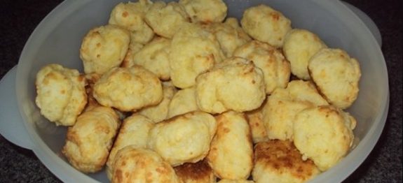 Pão de Queijo Fácil e Fofinho