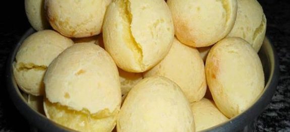 Pão de queijo mineiro