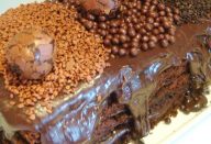 Receita de Bolo de Coca-Cola e Recheio de Brigadeiro