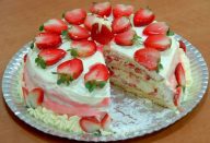 Receita de Torta de Morango Cremosa