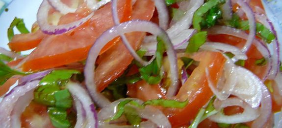 Receita de salada laxante e desintoxicante