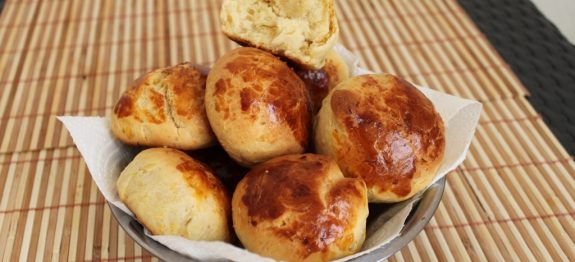 Veja como é fácil fazer esse pão de batata super saboroso