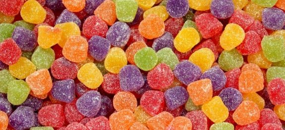 Veja como é fácil fazer jujubas em casa