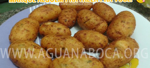 Bolinho de BATATA rápido e fácil: Como fazer a receita com recheio de CARNE