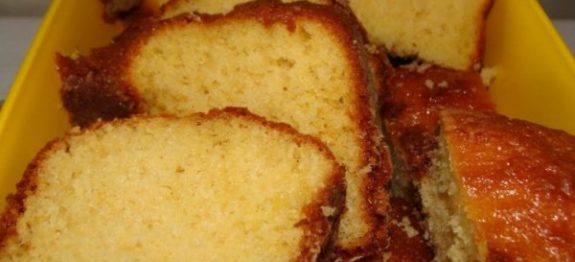 bolo-simples-e-umido