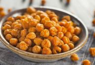 Grão de bico chips: salgadinho saudável é petisco ideal para lanche da tarde