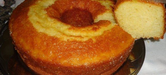 BOLO DE FUBÁ SUPER FOFO
