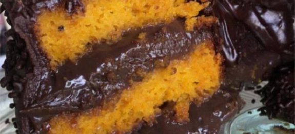 Bolo de Cenoura Recheado com Brigadeiro Gourmet
