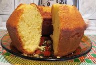 Bolo de Laranja Fofinho com Calda Simples