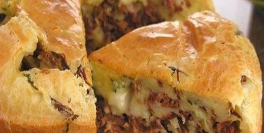 Bolo de pão de queijo recheado