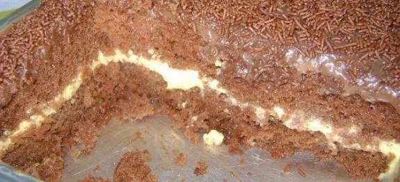 Bolo gelado de chocolate
