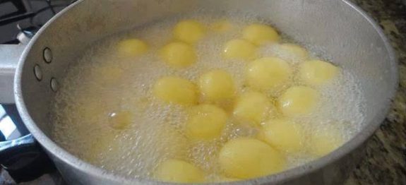 Doce de queijo na calda