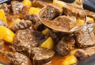 Ensopado de Músculo com Batatas