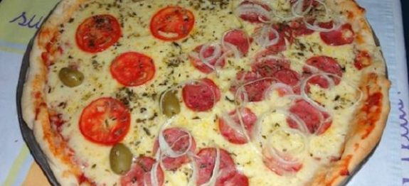 Massa de Pizza Fácil e Econômica