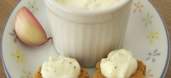 PATÊ-DE-ALHO-NO-LIQUIDIFICADOR