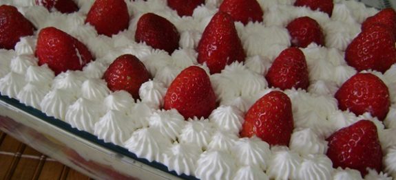 Pavê Merengue de Morango
